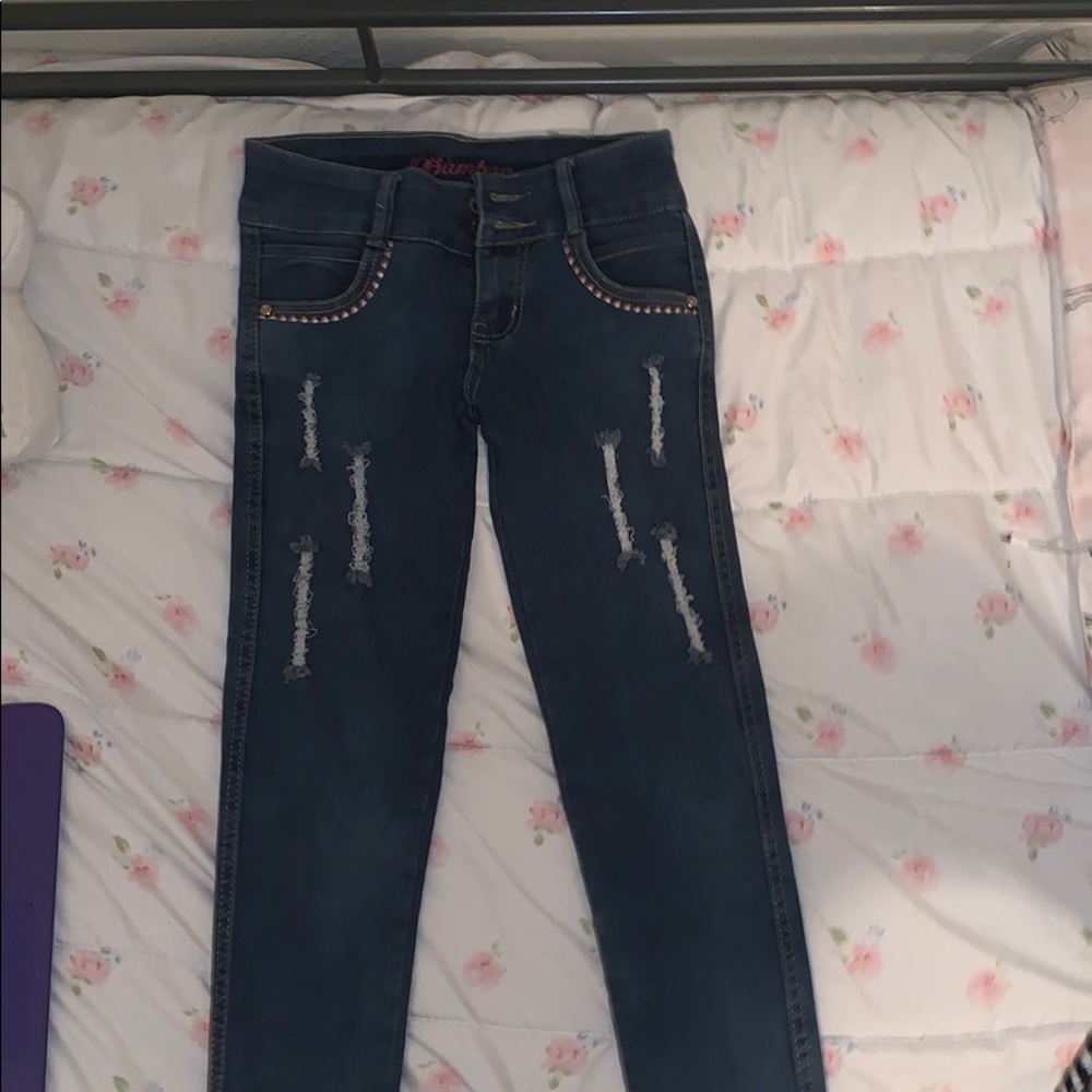 Cute Ripped jeans!!
